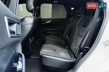 Внедорожник / Кроссовер Ford Edge 2019 в 
