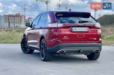 Позашляховик / Кросовер Ford Edge 2015 в 