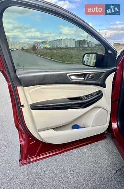 Позашляховик / Кросовер Ford Edge 2015 в 