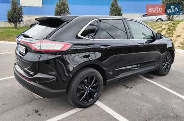 Позашляховик / Кросовер Ford Edge 2017 в 