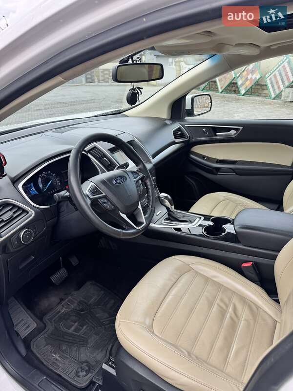 Позашляховик / Кросовер Ford Edge 2016 в Чернівцях