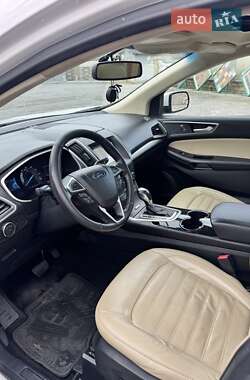 Позашляховик / Кросовер Ford Edge 2016 в 