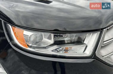 Позашляховик / Кросовер Ford Edge 2017 в 