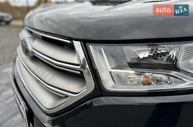 Позашляховик / Кросовер Ford Edge 2017 в 