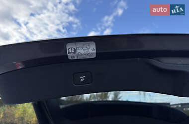 Позашляховик / Кросовер Ford Edge 2019 в  фото 17 Позашляховик / Кросовер Ford Edge 2019 в