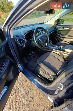 Внедорожник / Кроссовер Ford Edge 2017 в 