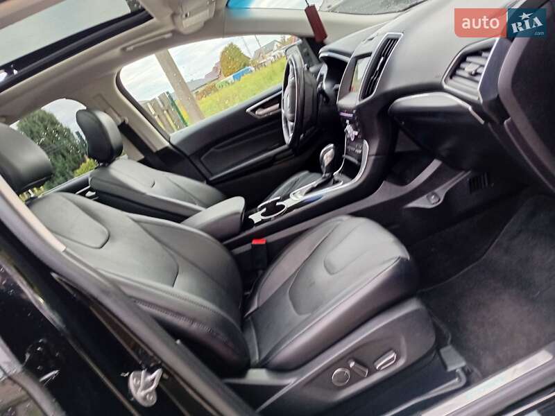 Позашляховик / Кросовер Ford Edge 2017 в Стрию