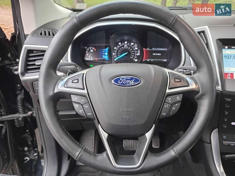 Позашляховик / Кросовер Ford Edge 2017 в Стрию