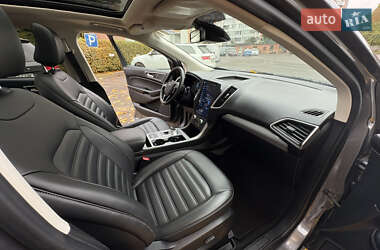 Позашляховик / Кросовер Ford Edge 2021 в 