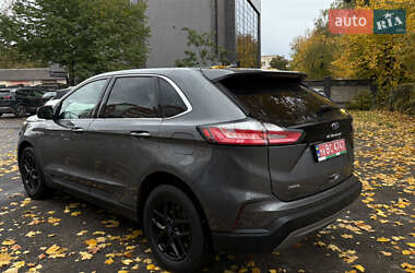 Позашляховик / Кросовер Ford Edge 2021 в 