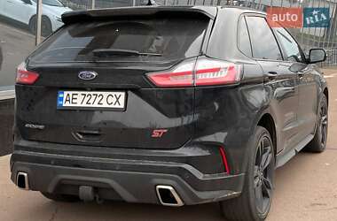 Позашляховик / Кросовер Ford Edge 2019 в 