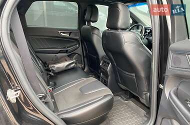 Позашляховик / Кросовер Ford Edge 2019 в 