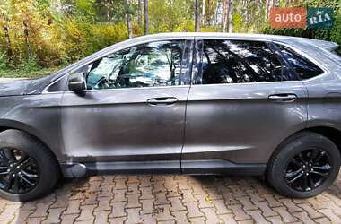 Внедорожник / Кроссовер Ford Edge 2015 в 