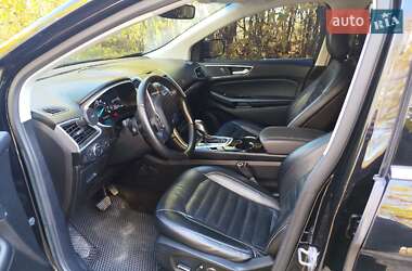 Позашляховик / Кросовер Ford Edge 2016 в 