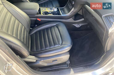 Позашляховик / Кросовер Ford Edge 2020 в 