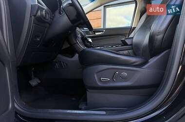 Позашляховик / Кросовер Ford Edge 2017 в  фото 4 Позашляховик / Кросовер Ford Edge 2017 в