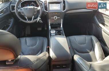 Позашляховик / Кросовер Ford Edge 2019 в 