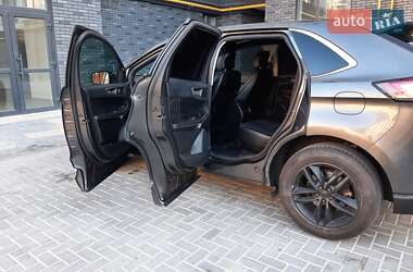 Позашляховик / Кросовер Ford Edge 2015 в 