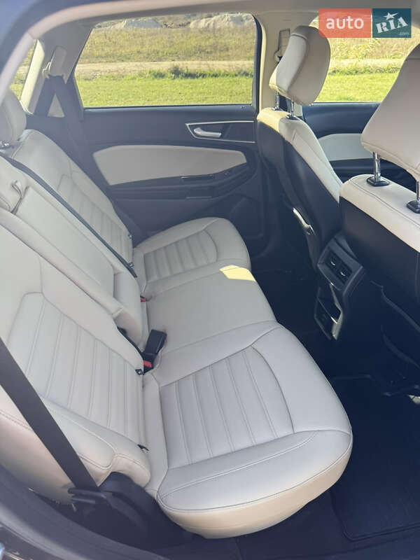 Позашляховик / Кросовер Ford Edge 2020 в Городку