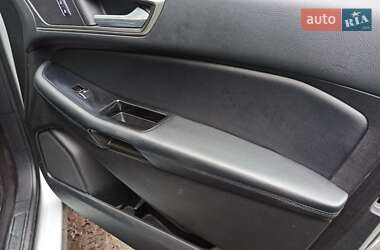 Внедорожник / Кроссовер Ford Edge 2016 в 