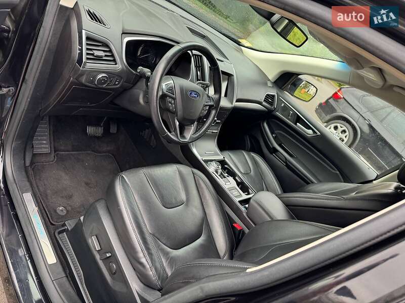 Позашляховик / Кросовер Ford Edge 2020 в Рівному