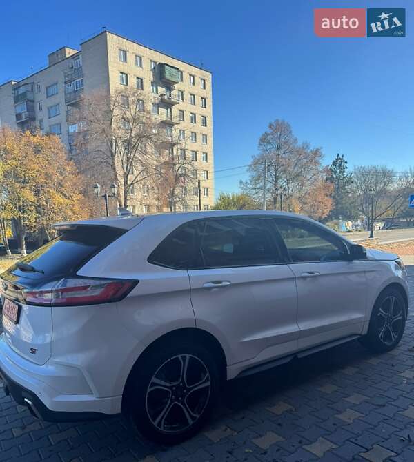 Позашляховик / Кросовер Ford Edge 2019 в Умані