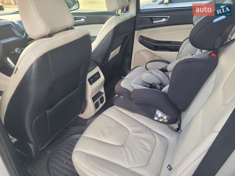 Позашляховик / Кросовер Ford Edge 2020 в Чорткові