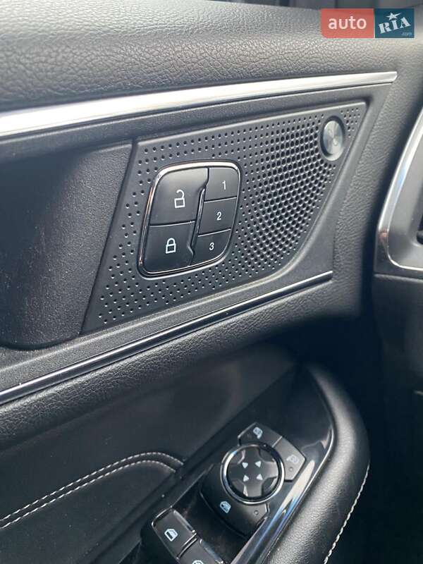 Позашляховик / Кросовер Ford Edge 2019 в Києві