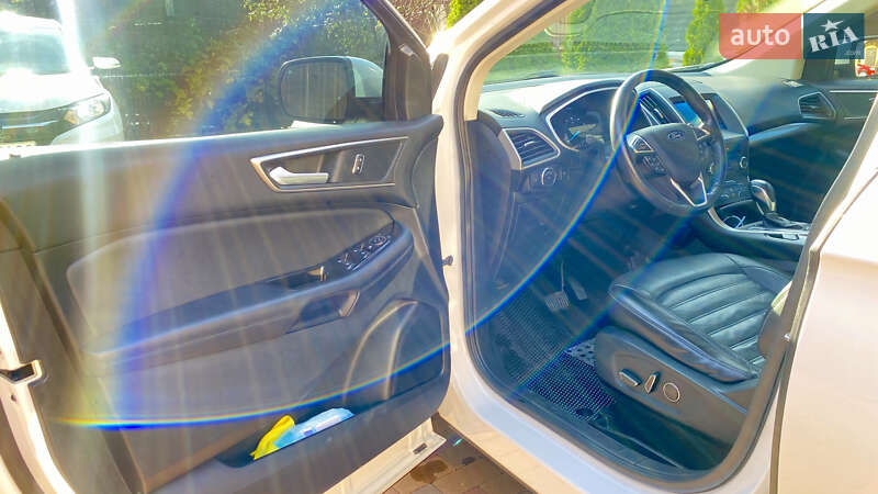 Позашляховик / Кросовер Ford Edge 2016 в Вишневому фото 9 Позашляховик / Кросовер Ford Edge 2016 в Вишневому