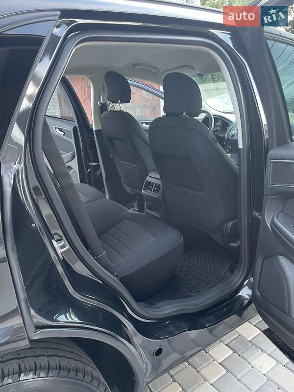 Позашляховик / Кросовер Ford Edge 2015 в Броварах