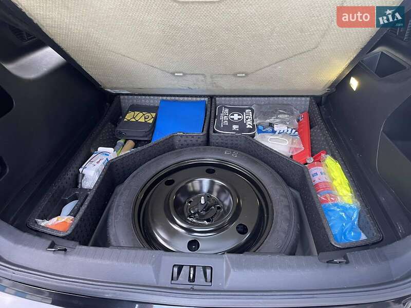 Позашляховик / Кросовер Ford Edge 2015 в Броварах