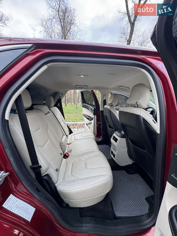 Внедорожник / Кроссовер Ford Edge 2016 в Киеве