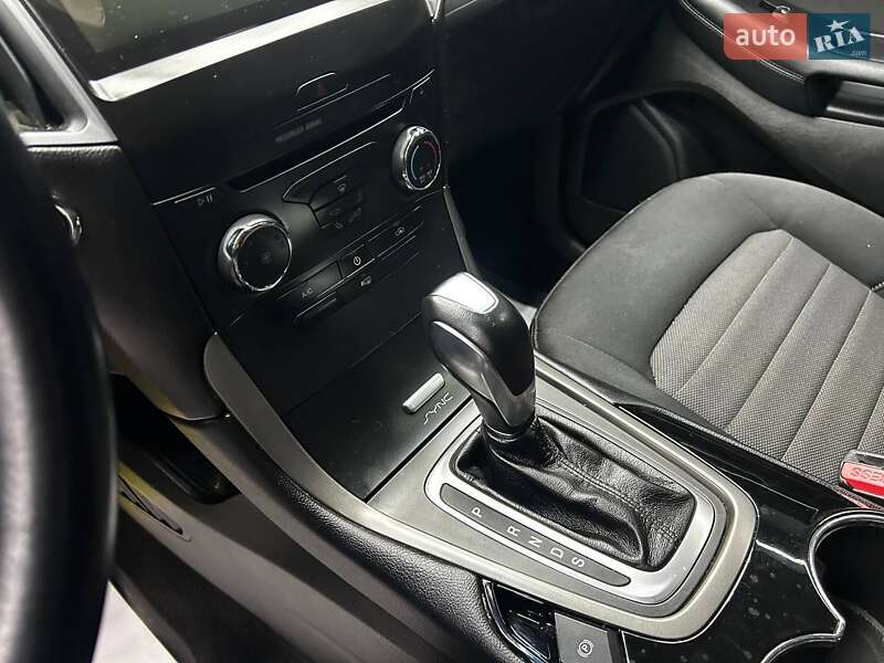 Позашляховик / Кросовер Ford Edge 2017 в Чернівцях