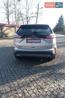 Позашляховик / Кросовер Ford Edge 2019 в Чернівцях