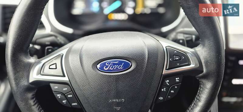 Внедорожник / Кроссовер Ford Edge 2017 в Дубно