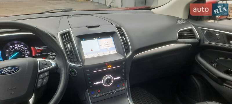 Позашляховик / Кросовер Ford Edge 2018 в Рівному