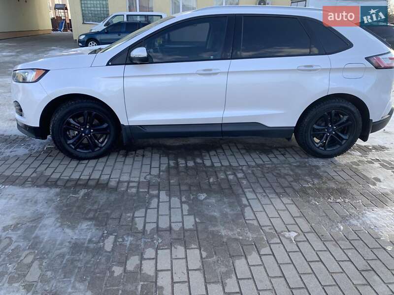Позашляховик / Кросовер Ford Edge 2019 в Жовкві