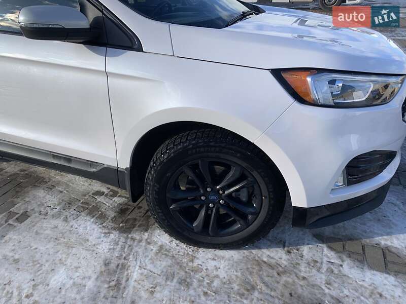 Позашляховик / Кросовер Ford Edge 2019 в Жовкві