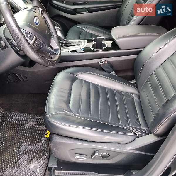 Позашляховик / Кросовер Ford Edge 2016 в Івано-Франківську