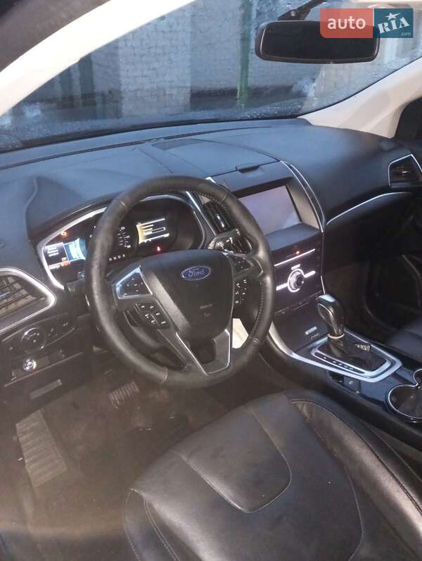 Позашляховик / Кросовер Ford Edge 2017 в Новомосковську