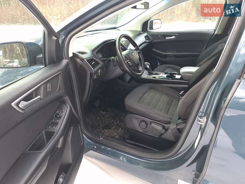 Внедорожник / Кроссовер Ford Edge 2016 в Сторожинце