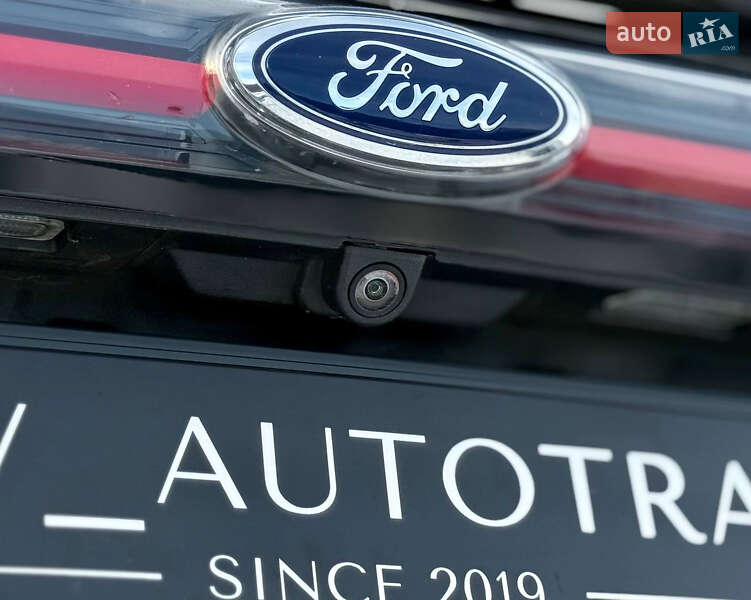 Внедорожник / Кроссовер Ford Edge 2018 в Киеве