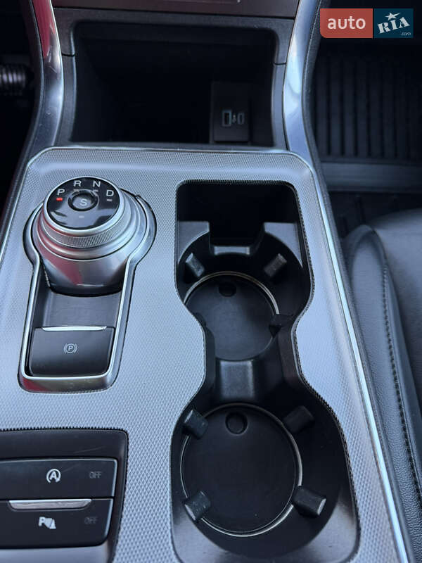 Позашляховик / Кросовер Ford Edge 2021 в Дубні