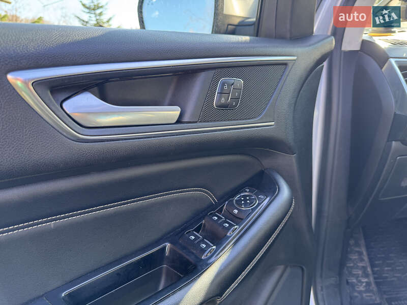 Внедорожник / Кроссовер Ford Edge 2015 в Черновцах