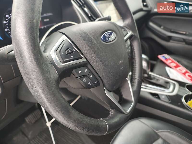 Позашляховик / Кросовер Ford Edge 2016 в Рівному