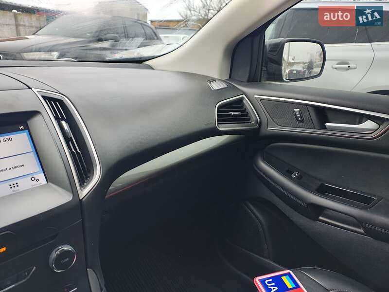 Позашляховик / Кросовер Ford Edge 2016 в Рівному