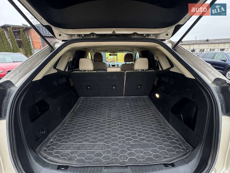 Позашляховик / Кросовер Ford Edge 2017 в Стрию