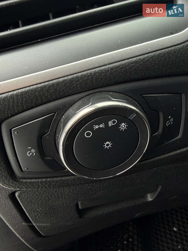 Позашляховик / Кросовер Ford Edge 2015 в Києві