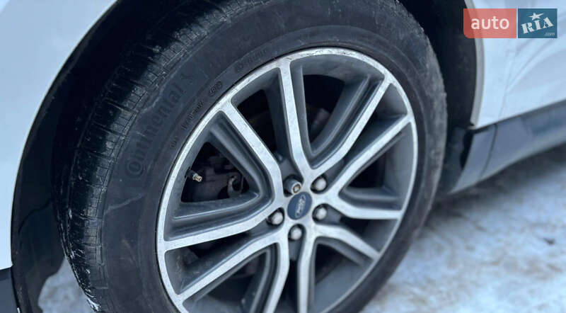 Позашляховик / Кросовер Ford Edge 2019 в Рівному