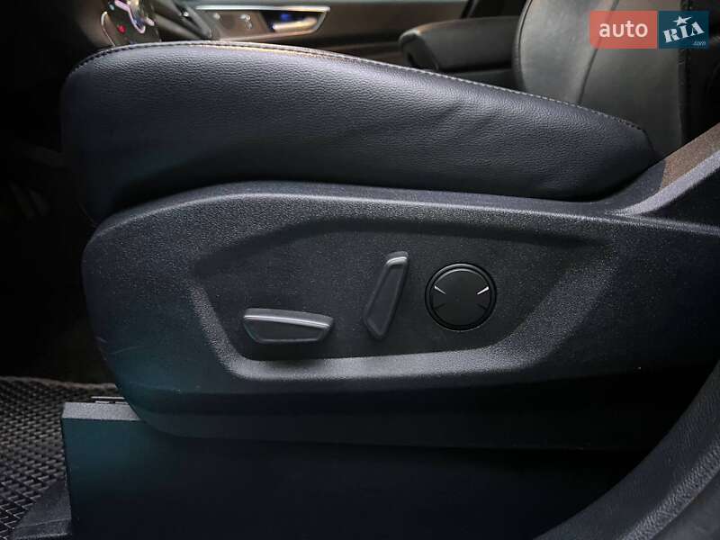 Внедорожник / Кроссовер Ford Edge 2019 в Киеве